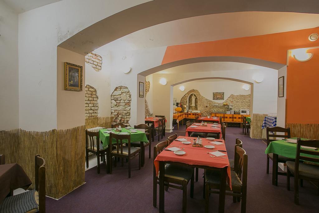 Hotel U Sladku Prag Exterior foto