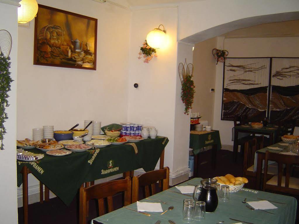 Hotel U Sladku Prag Exterior foto