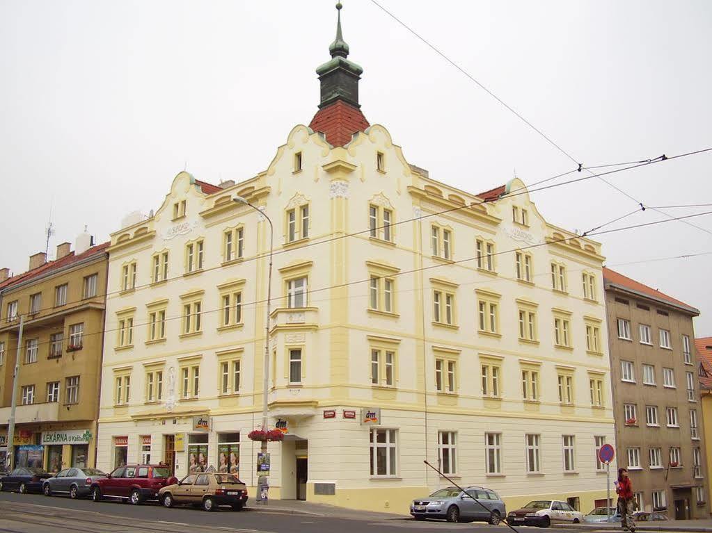 Hotel U Sladku Prag Exterior foto