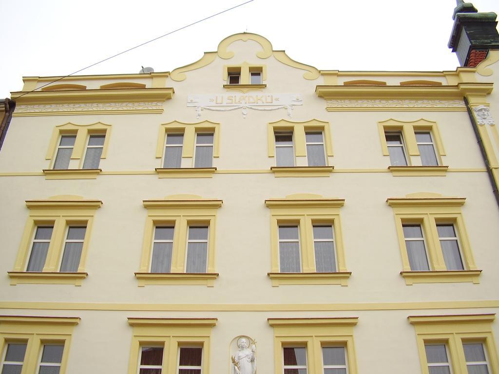 Hotel U Sladku Prag Exterior foto