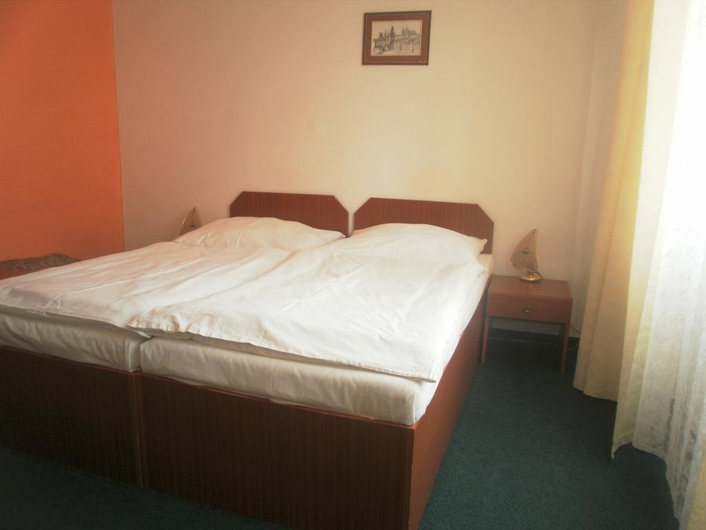 Hotel U Sladku Prag Zimmer foto